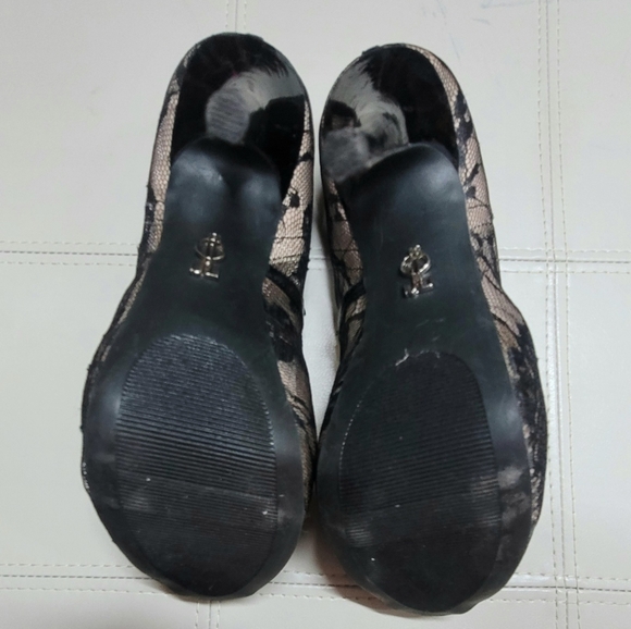 Jennifer Lopez Lace High Heels - Picture 3 of 5